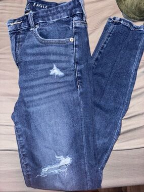 American Eagle Outfitters Women's Distressed Blue Skinny Jeans
